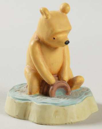 Winnie the Pooh Thimble Collection Pooh Floating On Honey Pot - Boxed