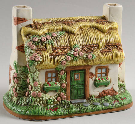 LEFton Music Boxes Irish Musical Cottage  - Boxed