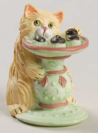 Victorian Parlor Kitten Thimbles Cream & White Playing W/ Candy Dish - Boxed