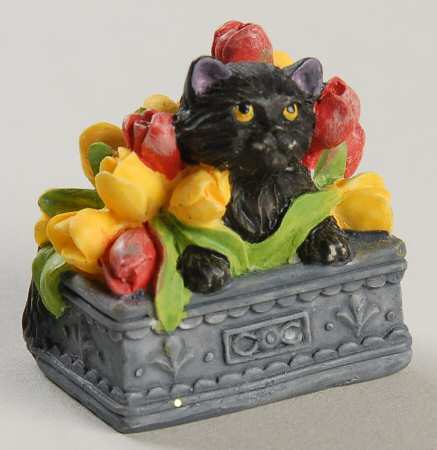 Victorian Parlor Kitten Thimbles Black Persian In A Flower Box - Boxed