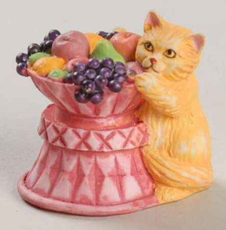 Victorian Parlor Kitten Thimbles Golden Persian & Fruit Bowl - Boxed