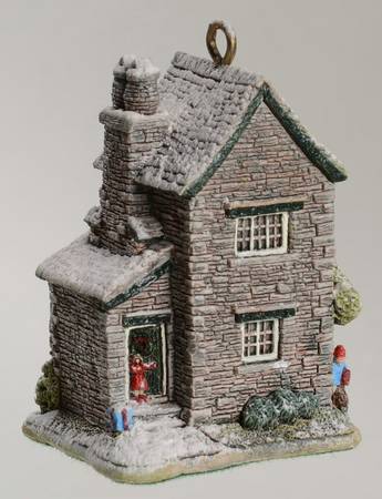 Annual Lilliput Lane Ornament Fir Tree Cottage - Boxed