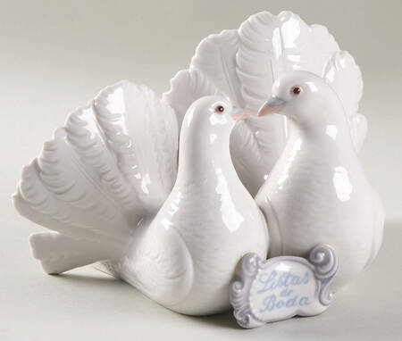 Birds Kissing Doves - No Box