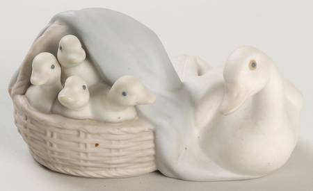Birds Ducklings-Mother With Basket - Boxed