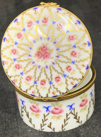 Limoges Castel Figurines Round Box-Red Roses Blue Bows - No Box