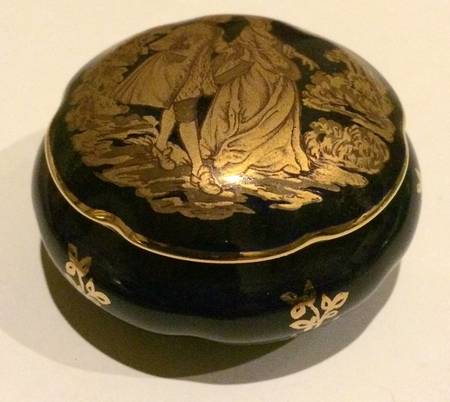 Limoges Castel Figurines Round Box-Mon Amour - No Box