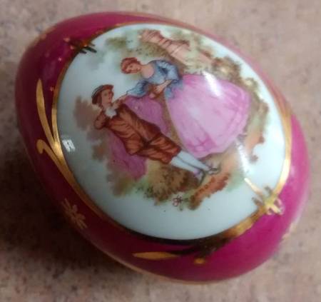 Limoges Castel Figurines Egg Box-Victorian Couple - No Box