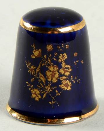 Limoges Castel Figurines Thimble - No Box