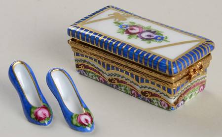 Limoges Boxes Shoebox With Shoes - Boxed