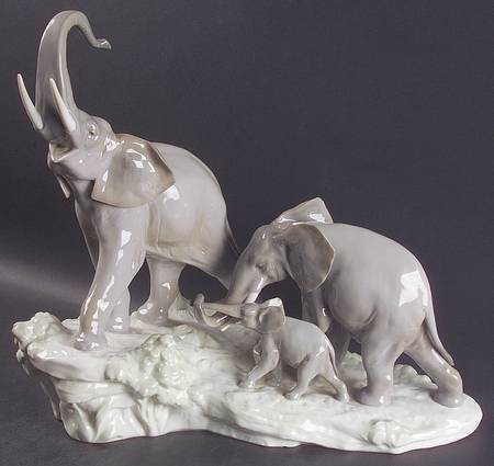 Animals-Wild Elephants Walking - Boxed