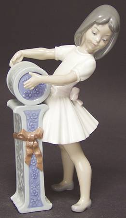 School Girls I Is For Ivy - No Box