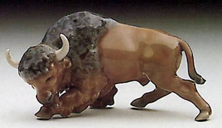 Miniature Animals Mini Bison Attacking - Boxed