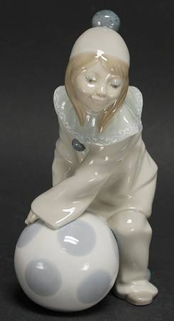Pierrot Children Girl With Ball - Boxed