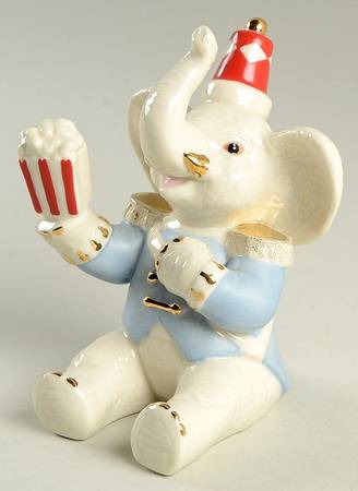 Mini Classic Elephants Circus Ringmaster - Boxed
