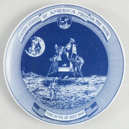 Moon USA First On The Moon - No Box