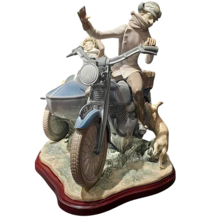 Romance (Couples) Old Fashioned Motorist - Boxed