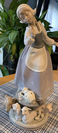 Children with Animals Milkmaid - With Box Bx321