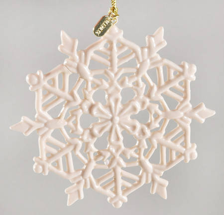 Snow Fantasies Snowflake D - No Box