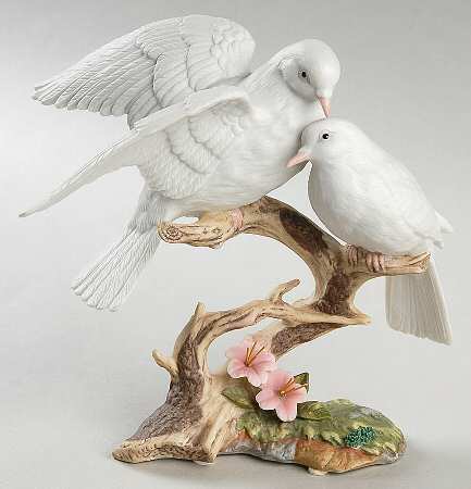 Maruri Figurine Wings Of Love-Doves - Boxed