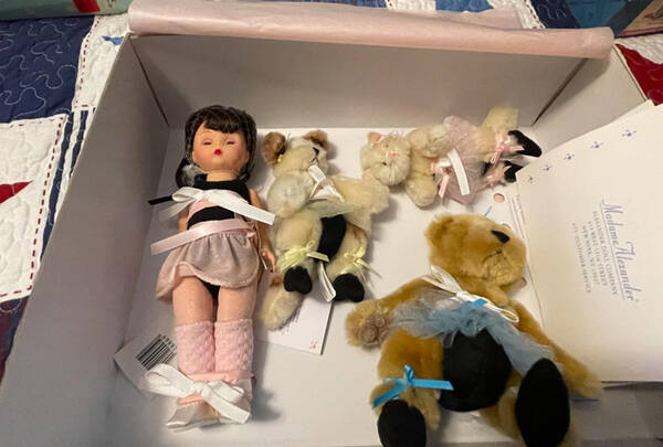 Ballerina Ballet Lessons - Boxed