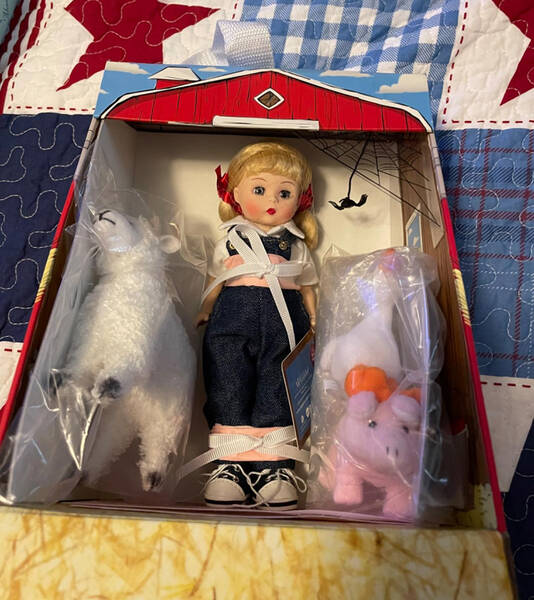 Literature & Classics-Doll Charlotte's Web - No Box