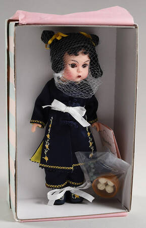 International-8" Doll Shanghai - No Box