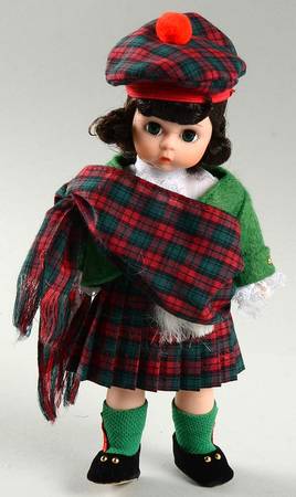International-8" Doll Scotland - Thin Pleats - Boxed