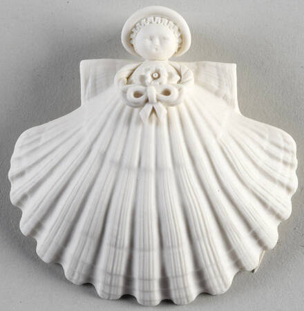 Angel-4" Size Bouquet - Boxed