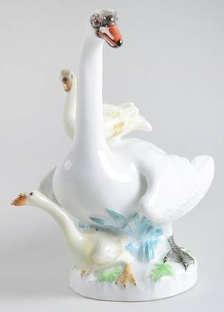 Meissen Figurines & Giftware Swan Group-Swan With Cygnets - No Box