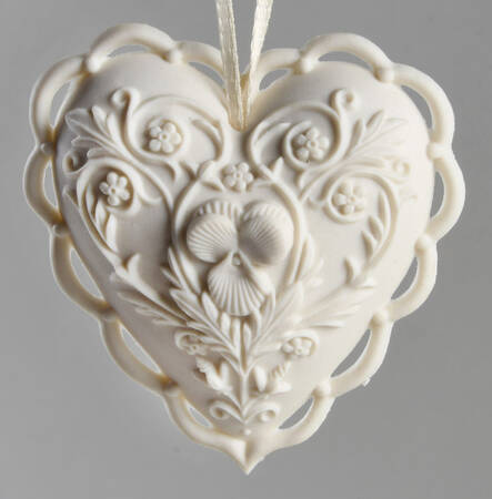 Margaret Furlong Ornaments From The Heart - Boxed