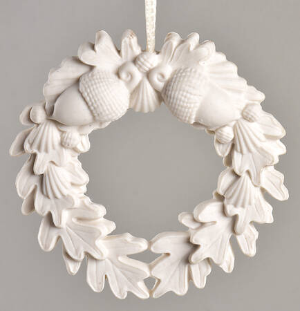 Margaret Furlong Ornaments Oak And Acorn Wreath-White - Boxed