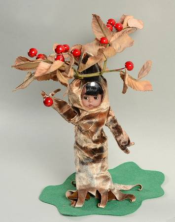 Wizard of OZ-Dolls Apple Tree - Boxed