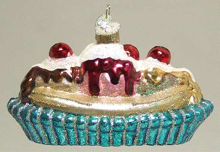 Food and Drink Banana Split-Green Dish - No Box 66a