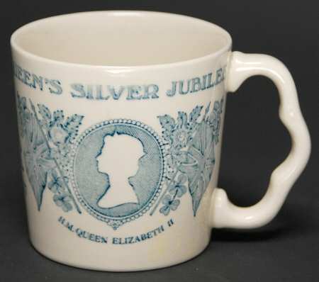 Masons Royalty Giftware Queen Elizabeth Ii-Silver Jubilee Mug - No Box