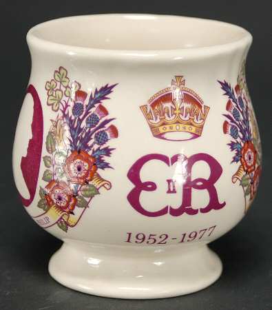 Masons Royalty Giftware Queen Elizabeth Ii Jubilee Beaker - No Box
