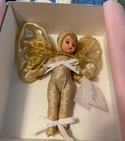 Alice in Wonderland Jabberwocky - Boxed