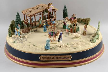 Animated Tabletop Vignette Scenes by Mr Christmas