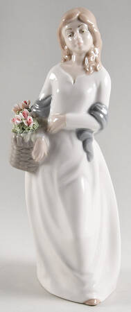 Mirmasu Porcelain Figurine Girl With Shawl And Flowers - No Box