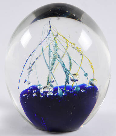 Murano Figurines Controled Bubble Egg Paperweight Blue - No Box