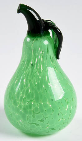 Murano Figurines Green Pear - No Box Nb390
