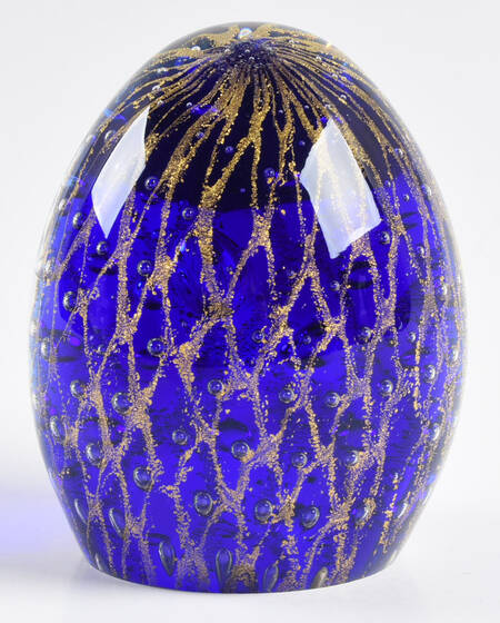 Murano Figurines Egg-Cobalt With Gold Net-Paperweight - No Box