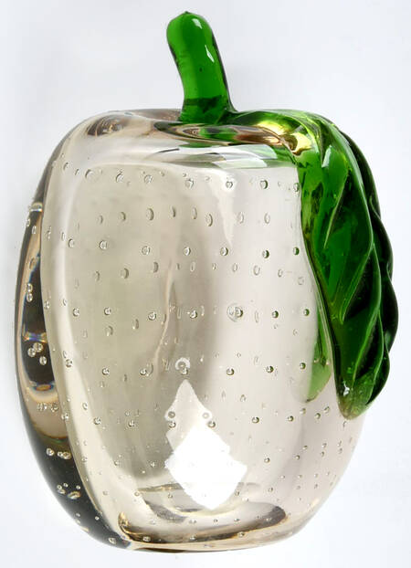 Murano Figurines Apple-Large Controlled Bubbles - No Box