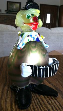 Murano Figurines Clown W/ Accorion-Apple Shape - No Box