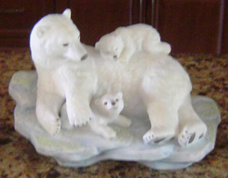 Polar Expedition Polar Bear Family - With Box