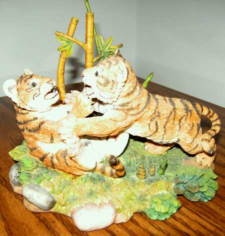 Kingdom of Cats Tiger Cubs Playing - Boxed