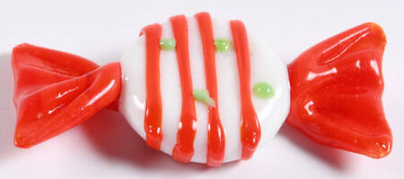 Candy Pieces Round Red/White Stripes/Green Dots - No Box