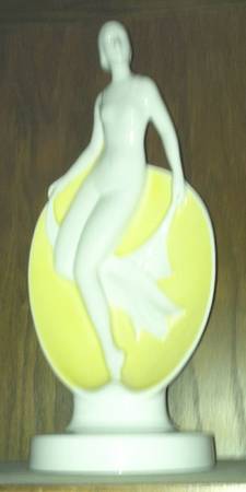 Noritake Figurines Lady With Yellow Circle - Boxed