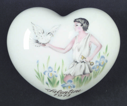 Valentines Heart Dove - With Box