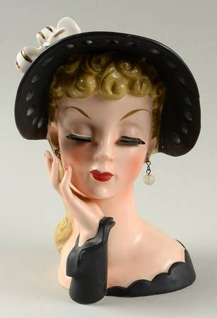 Napco Head Vases Black Cutout With Earrings - No Box