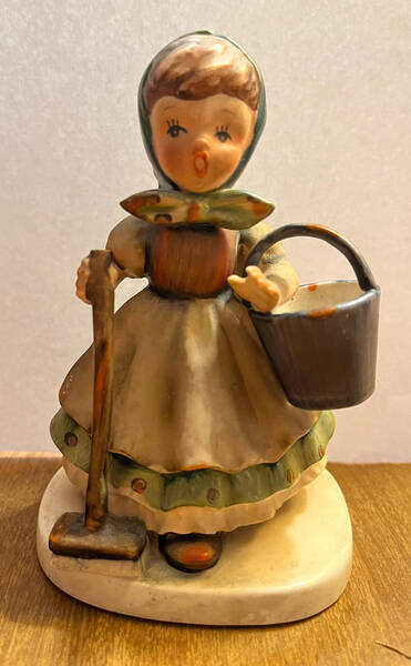 Napco Figurines and Giftware Cleaning Time - No Box